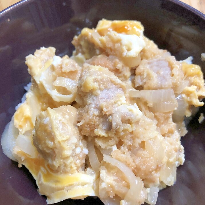 カクテルロースかつ丼